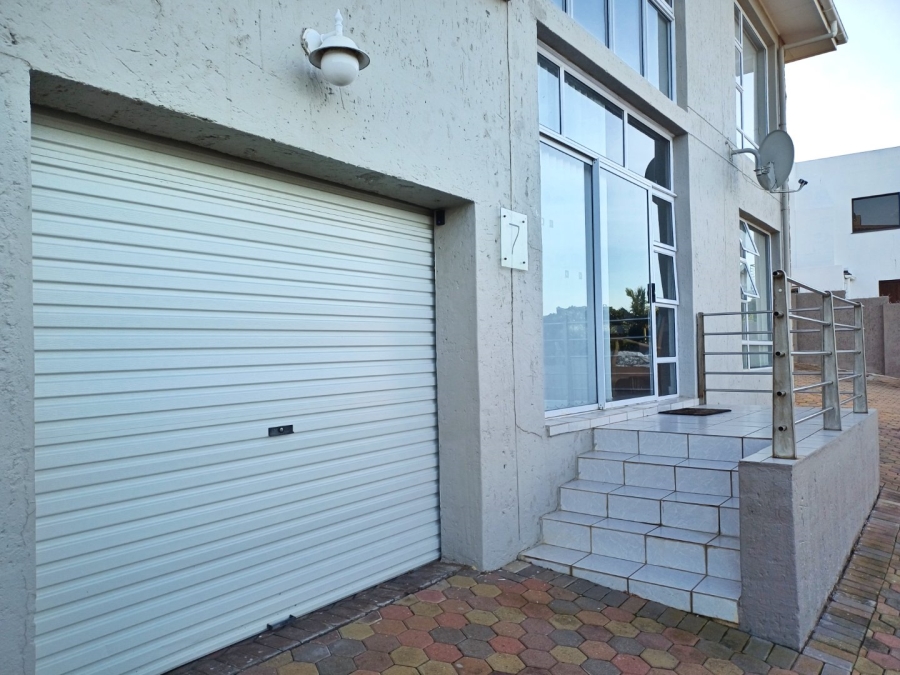 2 Bedroom Property for Sale in Hartenbos Heuwels Western Cape